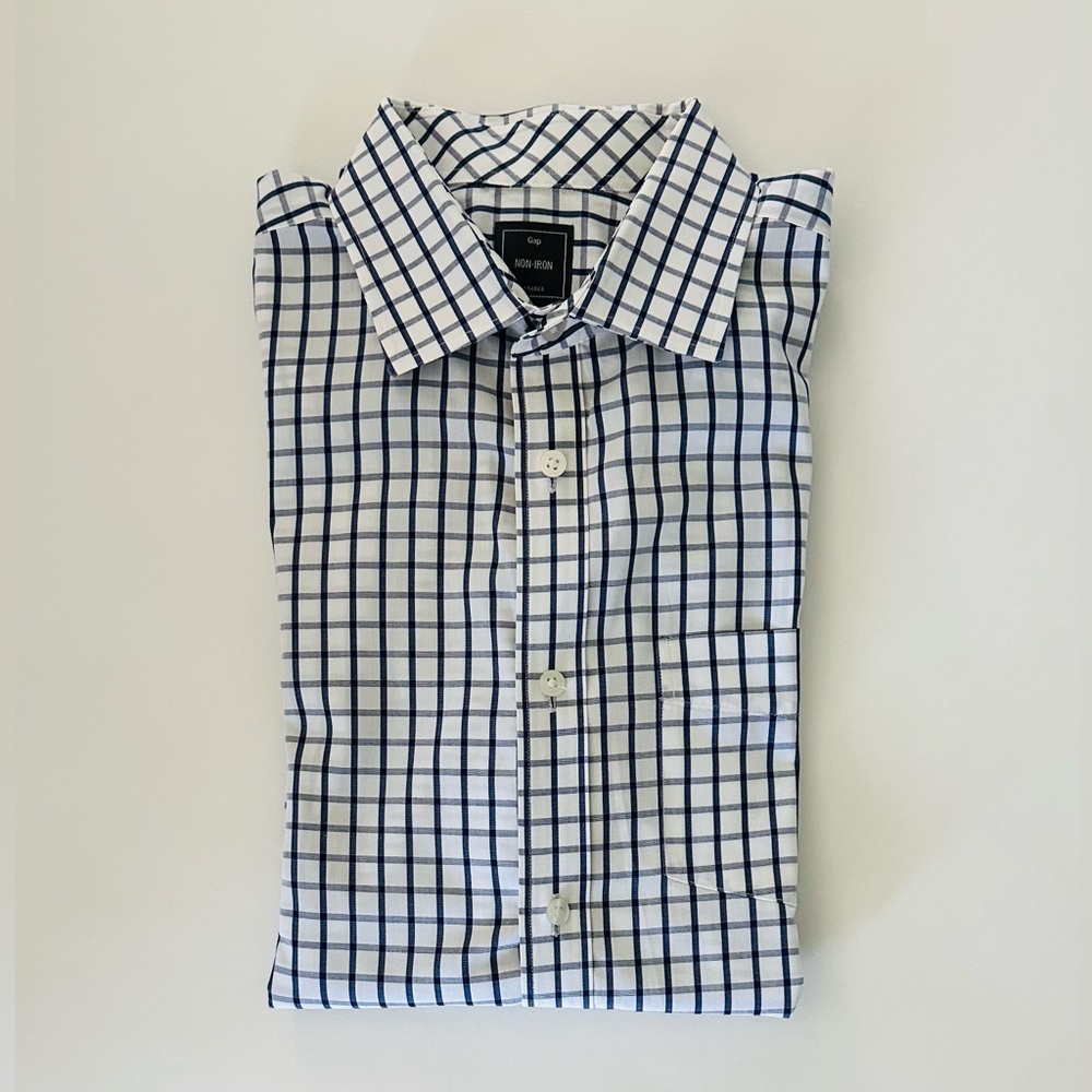 GAP Navy and White Plaid Button-Down Shirt - Picture 1 of 3